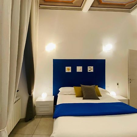 Alla Casa Rosa Al Mare, Central Seafront Stay With Free Private Garage, Air Conditionig, Wi-Fi, Ideal Choice For A Relaxing And Exciting Coastal Escape Rapallo Exterior photo