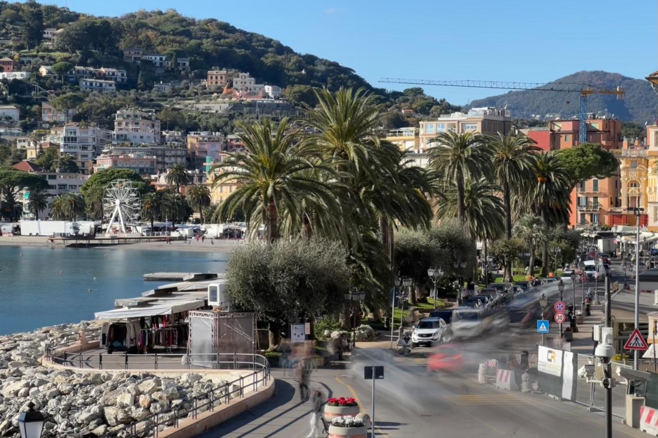 Alla Casa Rosa Al Mare, Central Seafront Stay With Free Private Garage, Air Conditionig, Wi-Fi, Ideal Choice For A Relaxing And Exciting Coastal Escape Rapallo Exterior photo