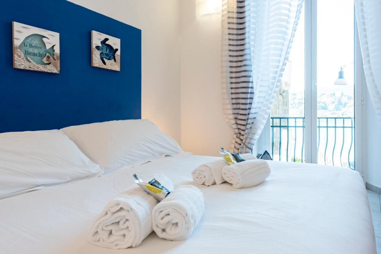 Alla Casa Rosa Al Mare, Central Seafront Stay With Free Private Garage, Air Conditionig, Wi-Fi, Ideal Choice For A Relaxing And Exciting Coastal Escape Rapallo Exterior photo