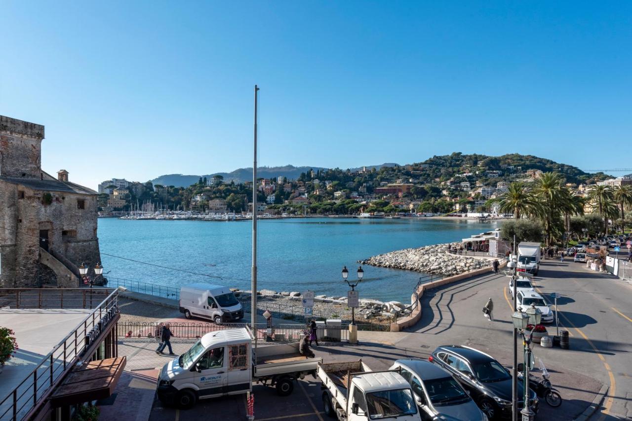 Alla Casa Rosa Al Mare, Central Seafront Stay With Free Private Garage, Air Conditionig, Wi-Fi, Ideal Choice For A Relaxing And Exciting Coastal Escape Rapallo Exterior photo