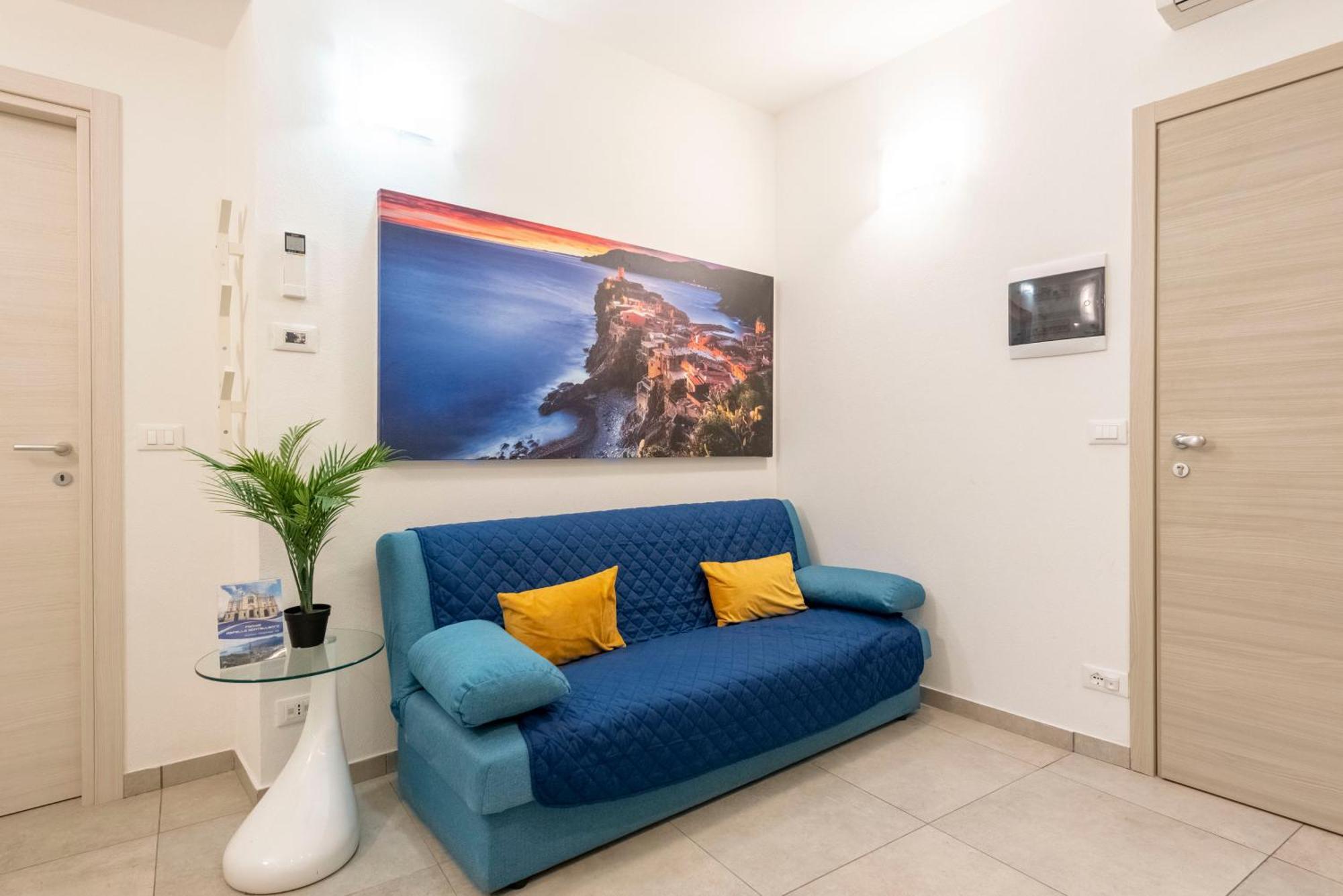 Alla Casa Rosa Al Mare, Central Seafront Stay With Free Private Garage, Air Conditionig, Wi-Fi, Ideal Choice For A Relaxing And Exciting Coastal Escape Rapallo Exterior photo